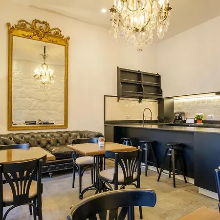 Do Marques Гостевой дом Порту